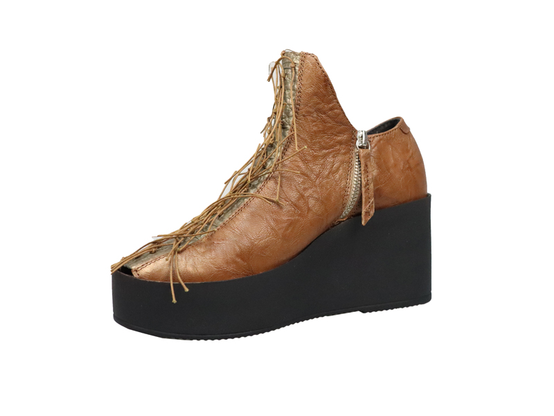 amelia bronze3