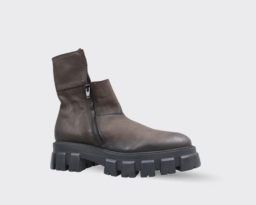 Ghete Dama Small Pyramid