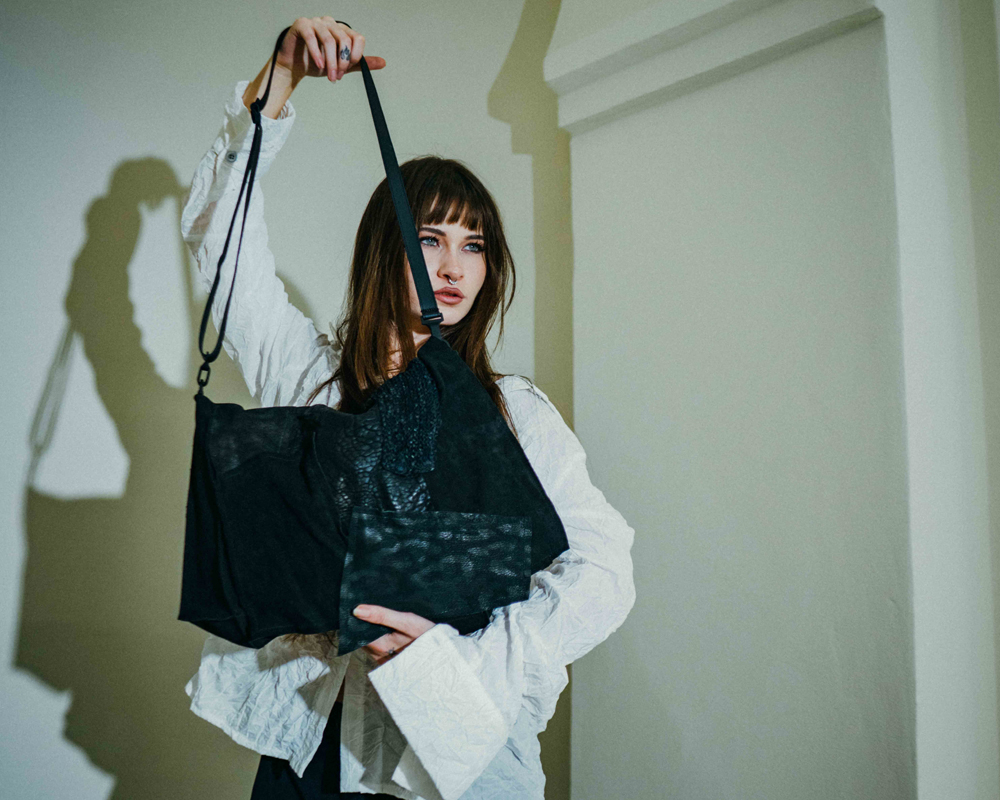 Poseta Dama Signature Pieces
